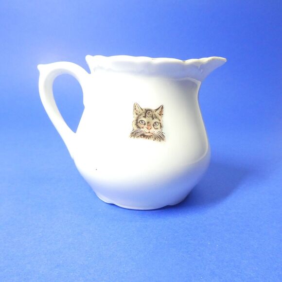 This Is the Dog That Killed The Cat Nursery Rhyme Cream Pitcher Germany Vintage - Picture 4 of 8